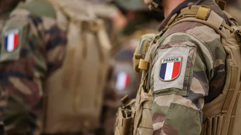 Feux en Gironde : le gouvernement renforce les moyens avec 500 militaires supplémentaires