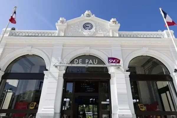 Grève à la gare de Pau : le trafic ferroviaire fortement perturbé en plein week-end de départs en vacances — photo
