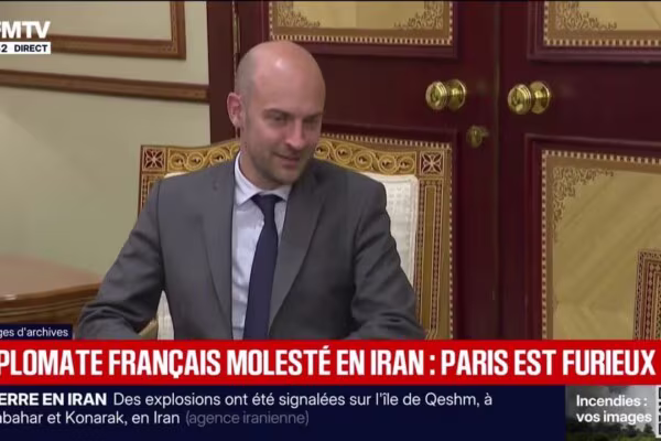 Iran : deux diplomates français interpellés à Téhéran, l'un d'eux victime de violences physiques