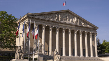 Les députés ouvrent la voie à des discussions budgétaires en limitant leur temps de parole