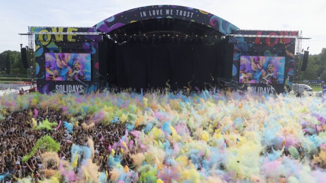 festival » — Solidarité Sida lance un appel aux dons après l’annulation de Solidays : « Il pourrait ne pas y avoir de nouveau festival » Solidarité Sida lance un appel aux dons après l'annulation de Solidays : "Il pourrait ne pas y avoir de nouveau festival"