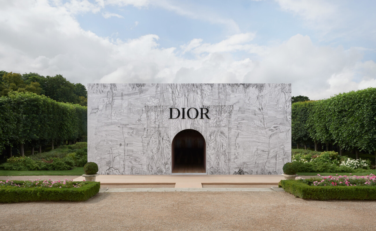 Dior ouvre sa haute couture au grand public au musée Rodin jusqu'au 12 juillet
