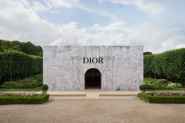 Dior abre su colección de alta costura al público en general en el Museo Rodin hasta el 12 de julio.