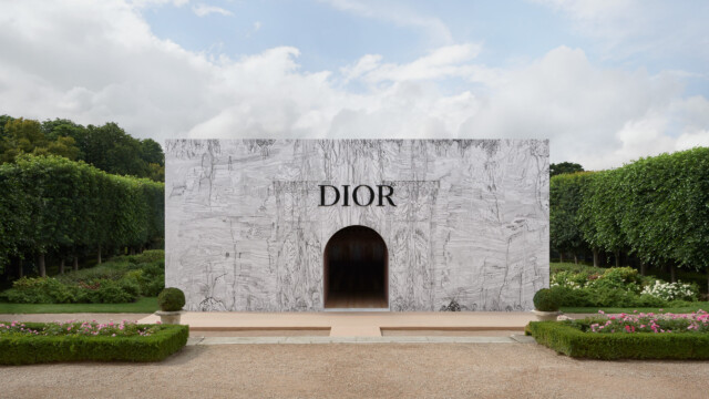 Dior ouvre sa haute couture au grand public au musée Rodin jusqu'au 12 juillet Dior ouvre sa haute couture au grand public au musée Rodin jusqu'au 12 juillet