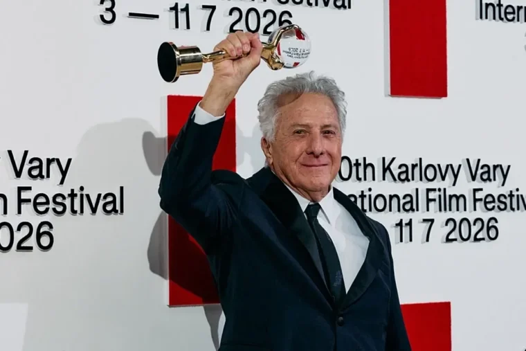 Festival de Karlovy Vary couronne un film birman et célèbre un double anniversaire historique — Le Festival de Karlovy Vary couronne un film birman et célèbre un double anniversaire historique