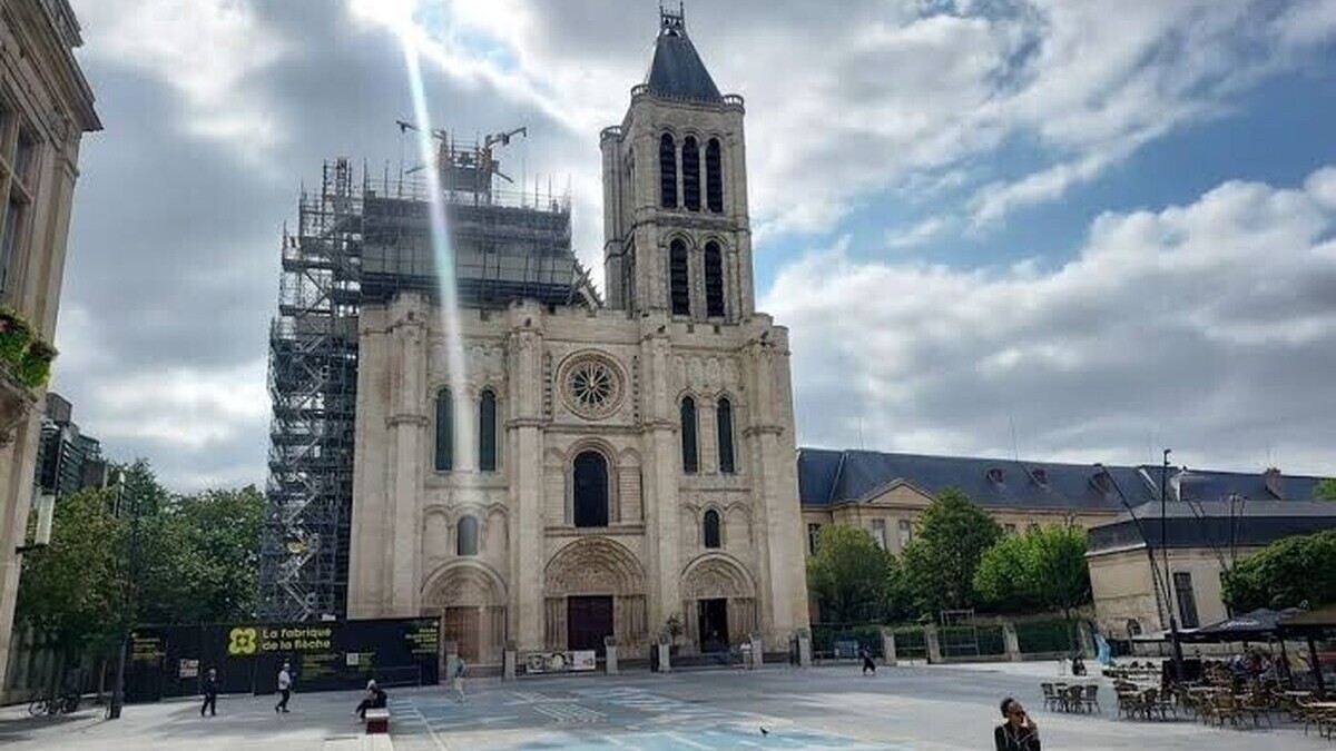 Saint-Denis : le maire dénonce l'élection de Stéphane Bern