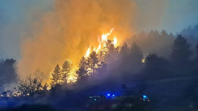 Incendie dans la Drôme : des habitants dénoncent un manque d'informations et le sentiment d'être « sacrifiés »