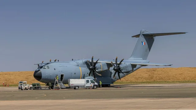 Incendies en Gironde : un A400M de l’armée déployé dès samedi pour renforcer la lutte contre les flammes