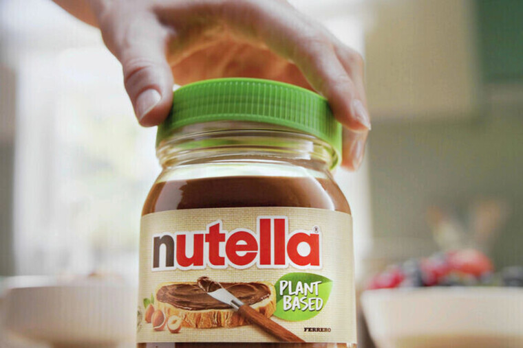 Insecticides : une ONG dénonce la présence de traces de néonicotinoïdes dans des miels et le Nutella