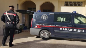 Italie : le corps d’un journaliste sportif retrouvé tué par balle et brûlé près de Naples