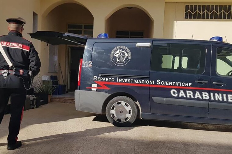 Italie : le corps d’un journaliste sportif retrouvé tué par balle et brûlé près de Naples