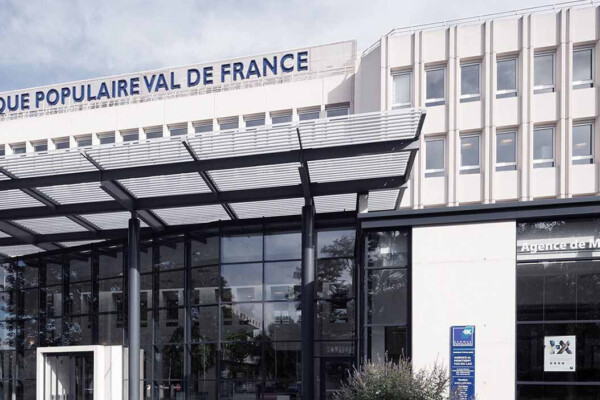 Banque Populaire Val de France multata di 300.000 euro per pratiche commerciali ingannevoli
