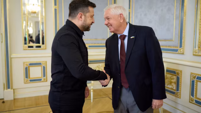 La Chine peut jouer un rôle décisif pour mettre fin à la guerre, estime le sénateur américain Lindsey Graham