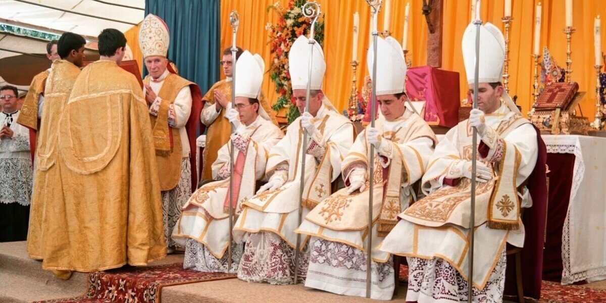 La Fraternité Saint-Pie X défie Rome en nommant quatre nouveaux évêques