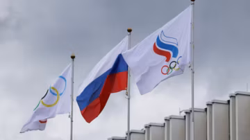 Le CIO justifie la réintégration provisoire du comité olympique russe face aux critiques de plusieurs pays de l'UE
