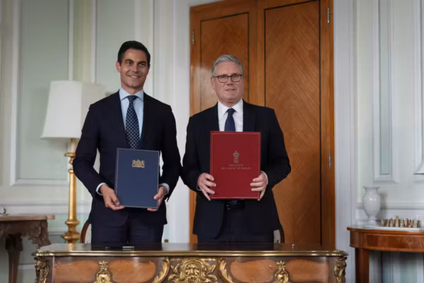 Le Royaume-Uni et les Pays-Bas concluent un partenariat militaire de 3,2 milliards de dollars pour renforcer l’OTAN