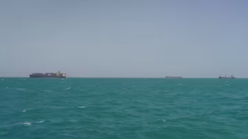 Le trafic de pétroliers dans le détroit d'Ormuz presque à l'arrêt après la reprise des frappes américaines contre l'Iran