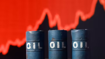 Les exportations de pétrole du Golfe rebondissent fortement grâce à un niveau record des Émirats arabes unis