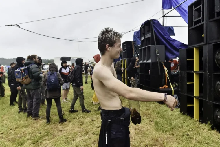 Morbihan : 1 500 personnes participent à une rave-party interdite malgré la canicule