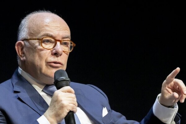 Présidentielle 2027 : Bernard Cazeneuve présente les grandes lignes de son projet dans une lettre aux Français
