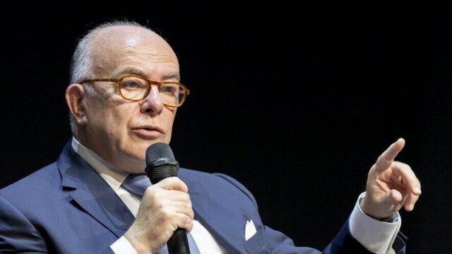 Présidentielle 2027 : Bernard Cazeneuve présente les grandes lignes de son projet dans une lettre aux Français Présidentielle 2027 : Bernard Cazeneuve présente les grandes lignes de son projet dans une lettre aux Français