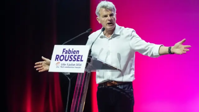 Reconduit à la tête du PCF, Fabien Roussel se rapproche d'une nouvelle candidature en 2027