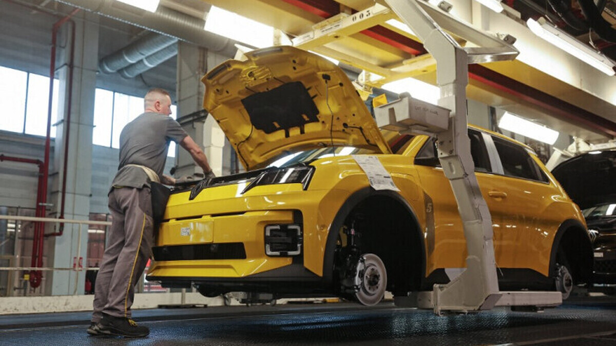Renault franchit le cap du million de véhicules électriques produits en France