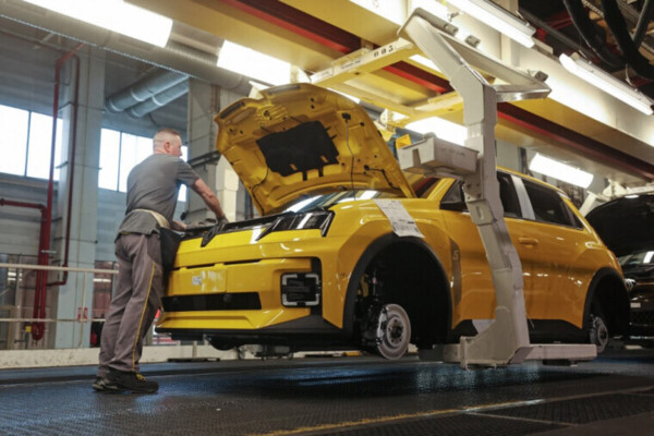 Renault franchit le cap du million de véhicules électriques produits en France — photo