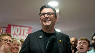 Royaume-Uni : Andy Burnham enterre le projet de carte d'identité numérique nationale