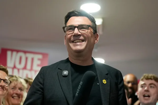 Royaume-Uni : Andy Burnham enterre le projet de carte d'identité numérique nationale