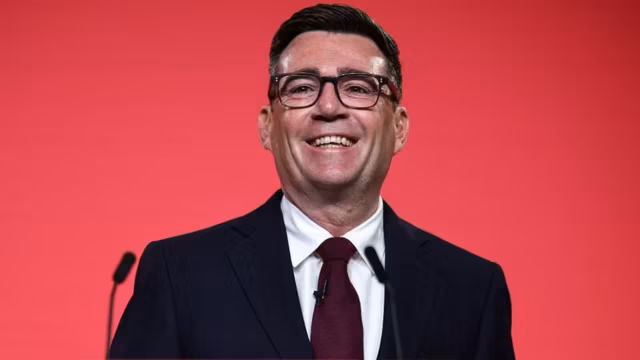 Royaume-Uni : le gouvernement Burnham supprime la TVA sur l'électricité des ménages pour l'hiver prochain