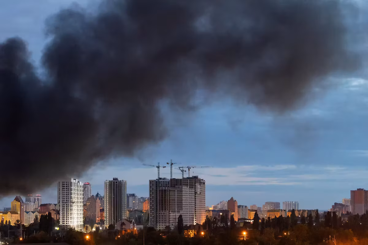 Russie–Ukraine : une nouvelle vague de frappes fait au moins deux morts et 19 blessés