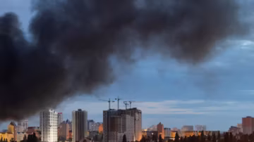 Russie–Ukraine : une nouvelle vague de frappes fait au moins deux morts et 19 blessés