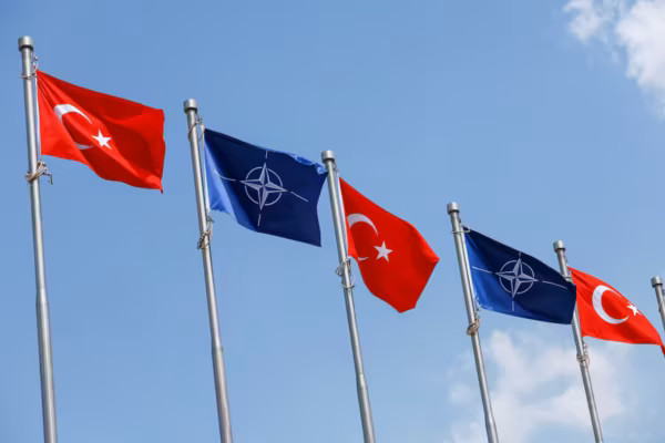 Sommet de l'OTAN à Ankara : hausse des dépenses militaires, soutien à l'Ukraine et industrie de défense au cœur des discussions