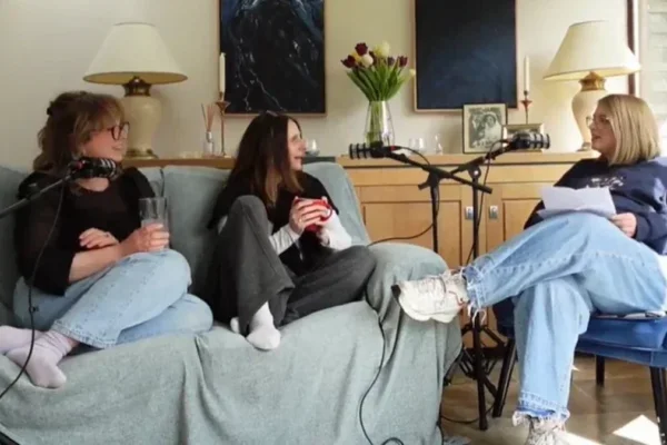 Trois femmes découvrent à l'âge adulte qu'elles sont demi-sœurs grâce à un même donneur en Angleterre