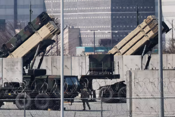 Trump promet la production de missiles Patriot en Ukraine, mais Kiev devra encore patienter