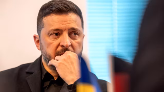 Ukraine : Zelensky promet des sanctions après l’utilisation d’un entrepôt d’armes dans une zone résidentielle