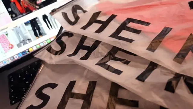 Ultra fast-fashion : jusqu'à 20 euros de malus par vêtement pour Shein, Temu et AliExpress