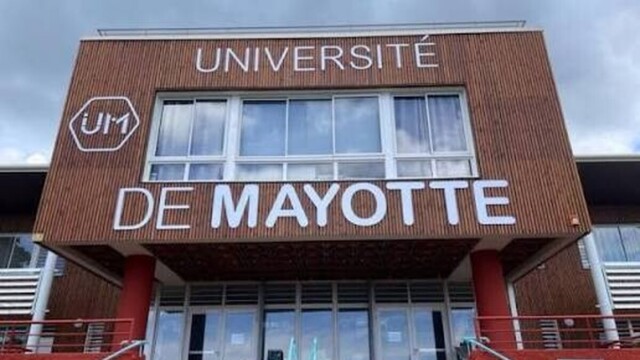 Université de Mayotte : des syndicats demandent à Emmanuel Macron une mise sous administration provisoire Université de Mayotte : des syndicats demandent à Emmanuel Macron une mise sous administration provisoire