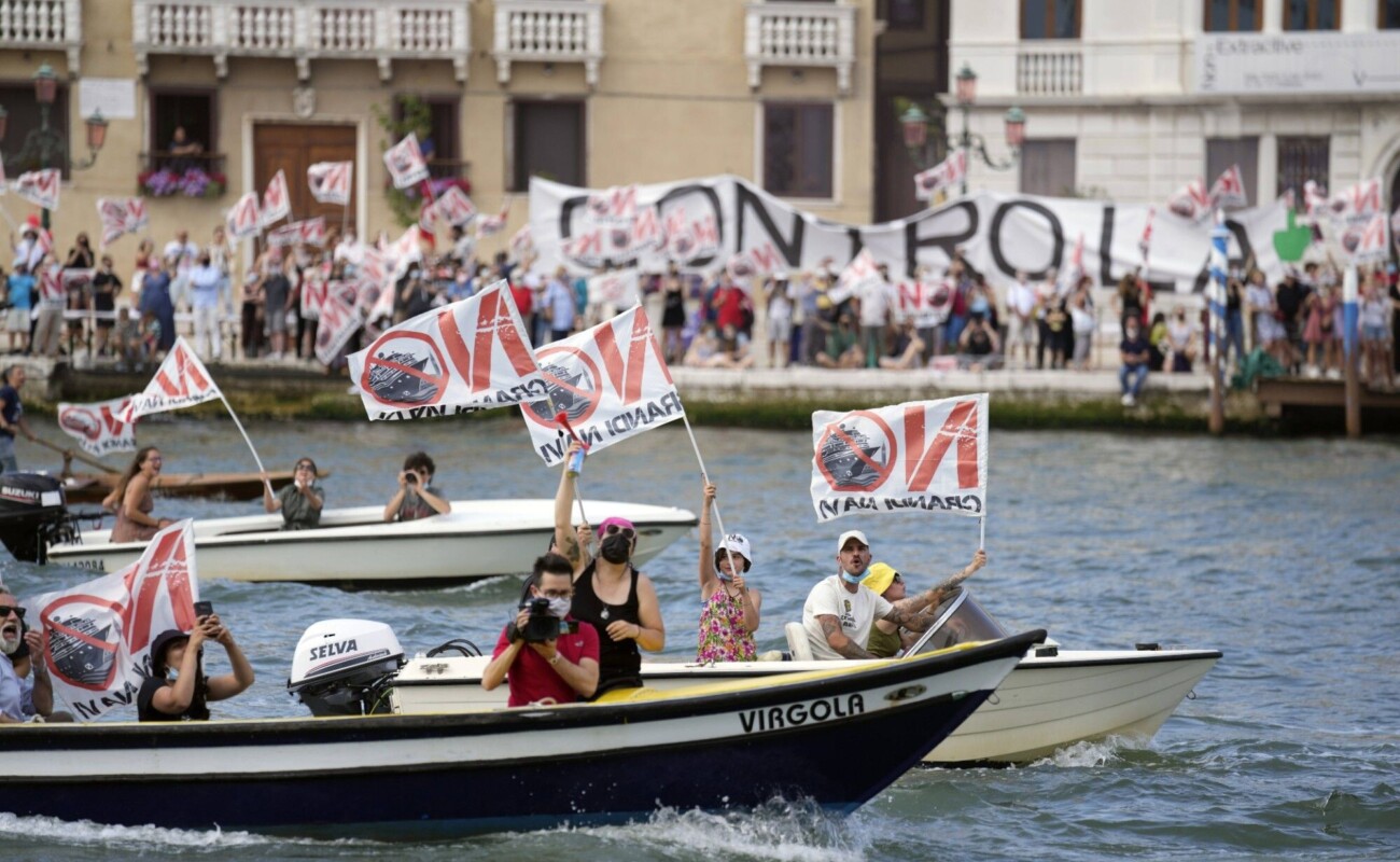 Venise : affrontements lors d'une manifestation contre le yacht de l'ambassadeur américain
