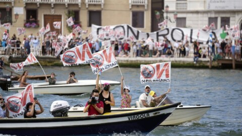 Venise : affrontements lors d'une manifestation contre le yacht de l'ambassadeur américain