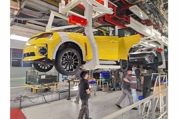Aéronautique en hausse, automobile en recul dans l’industrie française