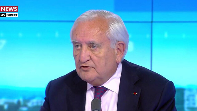 Raffarin : après l’accident de sa voiture de fonction avec un scooter, le parquet ouvre une enquête Raffarin : après l’accident de sa voiture de fonction avec un scooter, le parquet ouvre une enquête