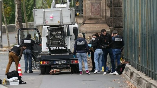 Braquage du Louvre : le cerveau du vol aurait regretté de ne pas avoir pris davantage Braquage du Louvre : le cerveau du vol aurait regretté de ne pas avoir pris davantage