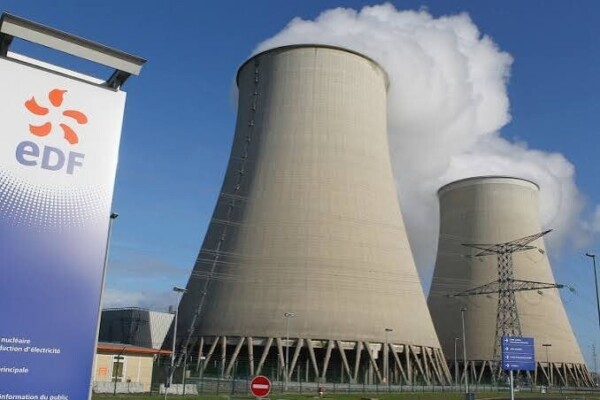 Canicule : EDF arrête trois réacteurs nucléaires pour protéger les rivières