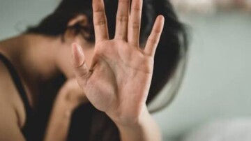 Canicule et violences conjugales : les autorités insuffisamment sensibilisées selon Care France