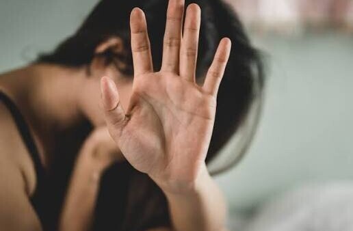 Canicule et violences conjugales : les autorités insuffisamment sensibilisées selon Care France