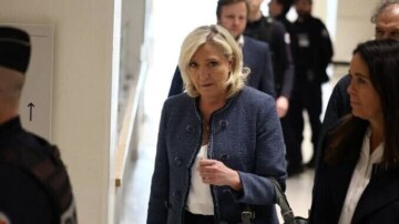 Condamnée en appel, Marine Le Pen réunit les cadres du RN pour décider de sa candidature
