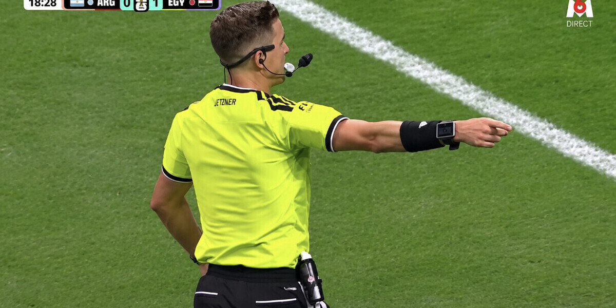 L’Égypte s’estime volée par l’Argentine et saisit la FIFA. Elle réclame l’exclusion de l’arbitre français François Letexier