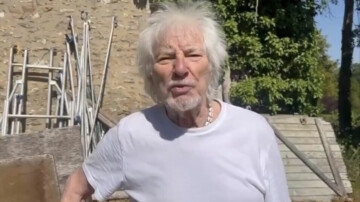 «Mais vous êtes malades?» : annoncé mort sur les réseaux sociaux, Hugues Aufray explose de colère